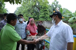 Gubernur Turun Tangan Temui Warga Selesaikan Pembebasan Lahan