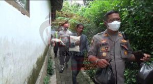 Pendekatan Humanis dan Bentuk Keperdulian, Kapolsek Curahdami Lakukan Bansos