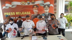 Polres Pasuruan Berhasil Ungkap Kasus Selebgram Live Show Adegan Pornografi di Medsos