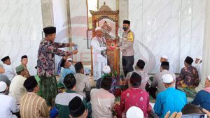 Kapolres Pamekasan Melaksanakan Safari Jum’at, Berikan Himbauan Kamtibmas Jelang Pilkades Serentak