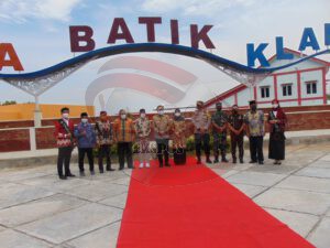 Bupati Pamekasan Resmikan Batik Klampar