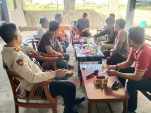 Jelang Pilkades, Kapolsek Kejayan Ajak Insan Pers Ngopi Bareng