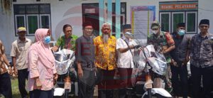 Kades Sumberanyar Serahkan Tiga Unit Motor Tiga Roda Fasilitas di Setiap Dusun