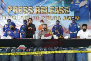 Ditpolairud Polda Jatim Amankan BBM Subsidi Jenis Bio Solar dan Pertalite 4,5 Ton