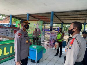 Penekanan Kapolres Pamekasan Saat Kontrol Pos Ops Ketupat Semeru 2022, “Selalu Waspada, Siaga Dan Berikan Pelayanan Humanis”