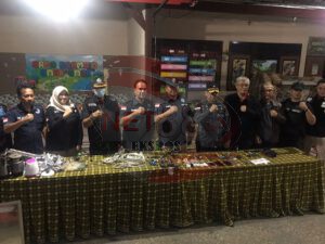 Kanwil Kemenkunham Bersama BNNP Jatim, Lakukan Penggeledahan Kamar Hunian Lapas Pamekasan