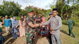 Dandim 0115/Simeulue Serahkan Bantuan Alsintan Kepada Kelompok Tani Muara Aman