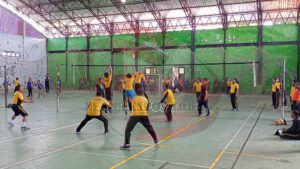 HUT Bhayangkara ke 76, Kapolres Pamekasan Pimpin Apel Pembukaan Pertandingan Lomba