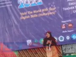 Siswi MAS Sirojut Tholibin Tampil Memukau Dalam Giat HOLTWIYERS