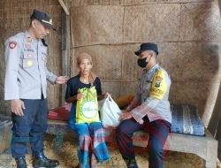 Jiwa Sosial Kapolsek Tlanakan Beserta Anggota Tampak Dalam Giat Rutin Hari Jumat