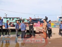 Pj Gubernur Tegaskan Penerapan Budaya Kerja Bersih di TPI Muara Sungai Baturusa