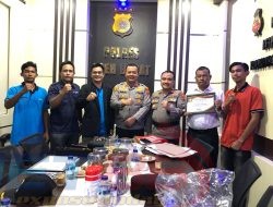 Kapolres Aceh Barat Terima Piagam Penghargaan dari Pimpinan Redaksi Narasi Terkini