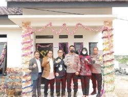 Kapolres Banjar Saksikan Bank BTN Serah Terimakan Kunci Rumah Subsidi ke Personil Polri