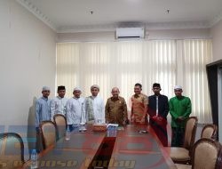 Kujungan Pimpinan Pondok Pesantren Al- Barokah ke Ruang Kerja Walikota Pangkalpinang