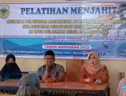 Pelatihan Menjahit di Gedung BLK Dibuka LangsungKepala DPMPTSP dan Ketua Komisi 1 DPRD Bondowoso
