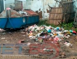 Sampah Menggunung di Pasar Tradisional Kec Ganding, Siapa Yang Bertanggung Jawab,,,
