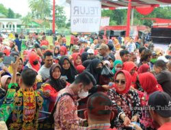 Kunker dan Pasar Murah Yang digelar Bupati Winarti di Kecamatan Banjar Baru berlangsung semarak