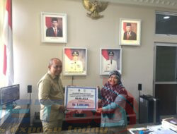 Wali Kota Molen Serahkan Bonus Atas Prestasi Juara MTQH/STQH Tingkat Provinsi Bangka Belitung