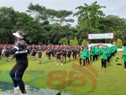 Jaga Kondisi Kesehatan, Prajurit dan Persit KCK Cabang XLV Kodim 0826 Pamekasan Olahraga Bersama