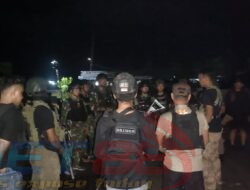 Ciptakan Rasa Aman, Satgas Pamtas Mobile Yonif Raider 514/SY Laksanakan Patroli Gabungan TNI-POLRI