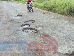 Warga Keluhkan Jalan Rusak, Pemkab Magetan Dianggap Ogah-ogahan Lakukan Perbaikan