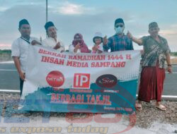 Insan Pers Media NET88 dan Dua Media Online di Sampang Bagi Bagi Takjil