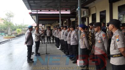 Polres Sampang memberangkatkan 44 personil gabungan menuju Pilkades Kabupaten Bangkalan