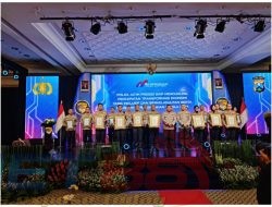 Kapolri Memberikan Penghargaan Kepada Polres Sampang Berkat Pelaksanaan Quick Win Presisi Se Jajaran Polda Jatim