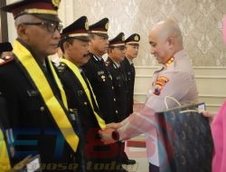 Anggota Polri dan PNS Polri Laksanakan Wisuda Purna