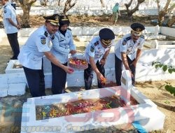 Bentuk Penghormatan Dan Penghargaan Jasa Pahlawan, Bapas Kelas II Pamekasan Laksanakan Upacara dan Tabur Bunga