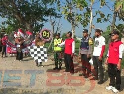 Kreatif dan Meriah, Pawai Karnaval HUT RI ke-78 di Desa Baluk Arak 10 Gunungan Hasil Bumi