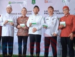 Dirut Bank BPRS Bhakti Sumekar Luncurkan Tabungan “UKHUWAH”
