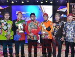 Bupati Sumenep Terima Dua Penghargaan B- Universe Award