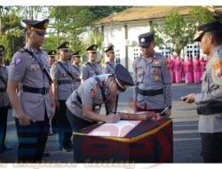 Kapolres Sampang AKBP Siswantoro Pimpin Sertijab Di Jajaran Polres Sampang