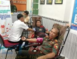 Puluhan Prajurit Kodim 0826/Pamekasan Donor Darah Dalam Rangka Hari Kesehatan Nasional Ke-59