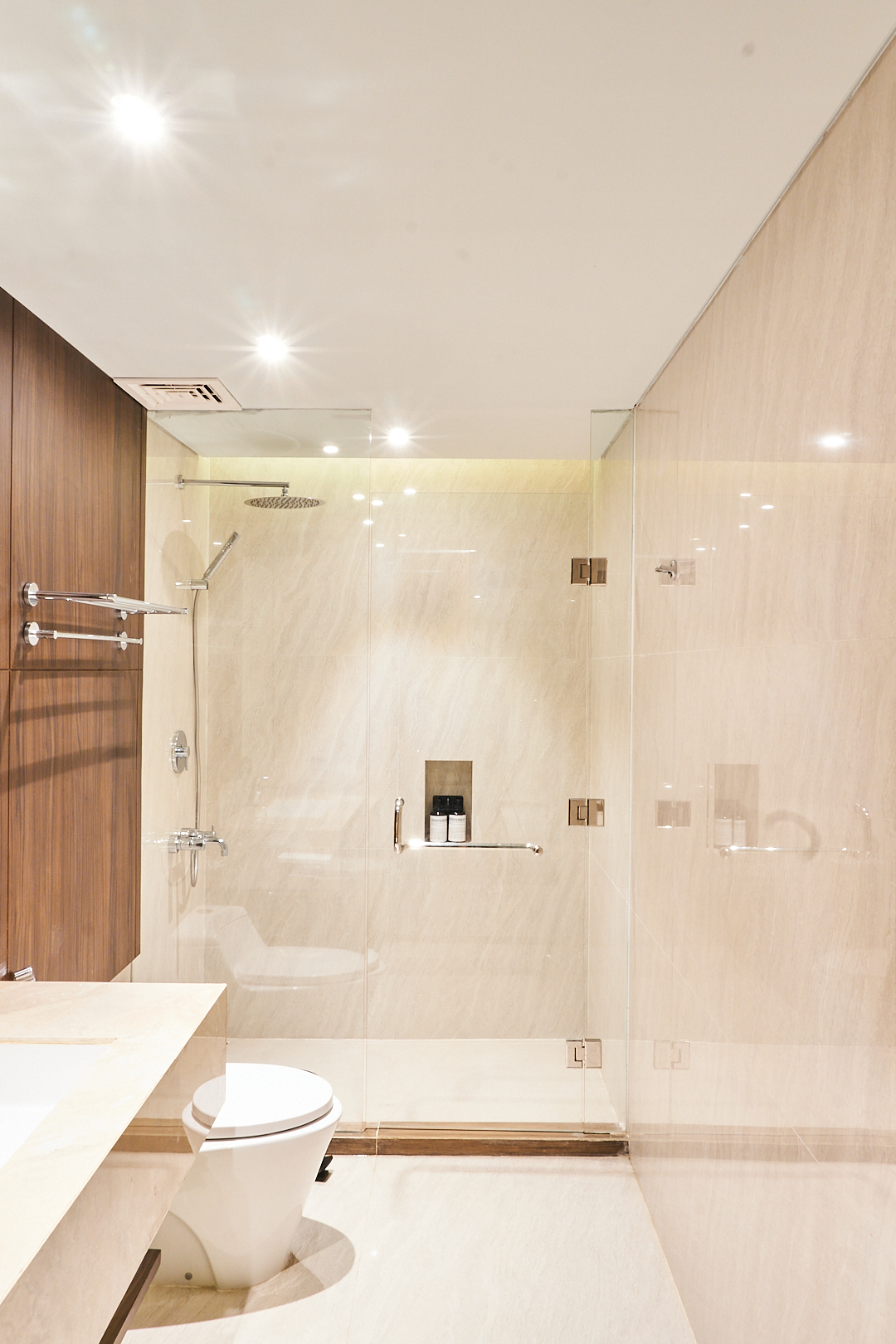 Bathroom kamar yang elegan