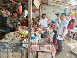 Satgas Pangan Polres Pamekasan Cek Harga Bapok di Pasar Kolpajung, Pastikan Stok Beras Aman Hingga Ramadan