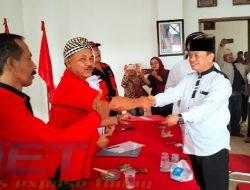 Ambil Formulir Pendaftaran Cabup/Cawabup di 2 Parpol, Mbah Tik Siap Maju di Pilkada Magetan 2024