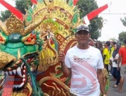 Peran Serta Pak Mega Wali Murid Siswi MIN 3 Situbondo, Sukseskan Pawai Budaya