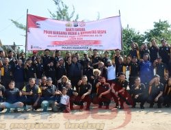 Menyambut Hari Bhayangkara Ke-78, Polres Pamekasan Bersama Media dan Komunitas Vespa Bersih-Bersih TMP