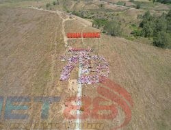 Dalam Menyambut HUT RI ke 79, Polres Bondowoso Mengibarkan Bendera Merah Putih di Kawah Wurung dan Peringatan Hari Jadi Pramuka