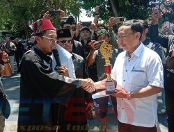 Korban Pemalsuan Data dan Kredit Fiktif Datangi Kantor Kejaksaan Negeri Bondowoso