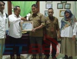 Misbakhul Munir ADM Perum Perhutani KPH Terima Penghargaan Dari BPS Provinsi Jatim