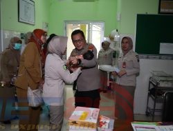 Luar Biasa RS Bhayangkara Kediri, Rawat Bayi Yang Ditemukan Warga