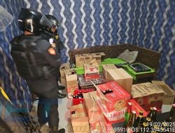 Polres Gresik Gerebek 7 Warung Penjual Miras di Dukun