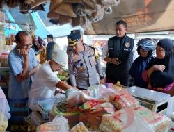 Kapolres Bondowoso Bersama Diskoperindag Sidak Pasar
