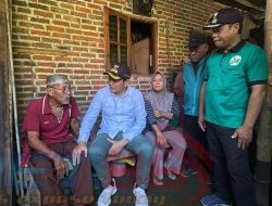 Bupati Sidoarjo H Subandi Bantu Renovasi Dua RTLH di Tulangan dan Prambon