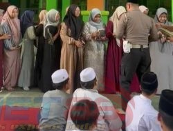 Satlantas Polres Pasuruan Bagikan Al-Qur’an Gratis kepada Siswa MAN 1 Pasuruan