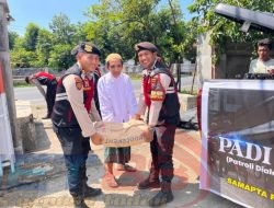 Samapta Polres Situbondo Gelar Padi Berkah : Patroli Dialogis Sambil Bersedekah, Bantu Pembangunan Mushola di Asembagus
