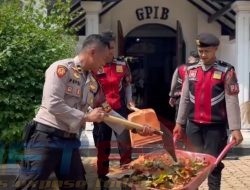 Patroli Dialogis dan Bersih-Bersih di Gereja, Polres Situbondo Beri Rasa Aman Jelang Perayaan Paskah